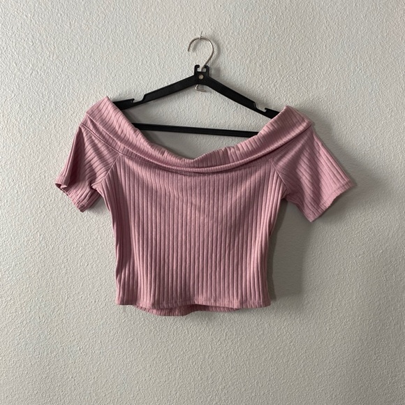 Off shoulder pink lavender crop top medium - Picture 3 of 12